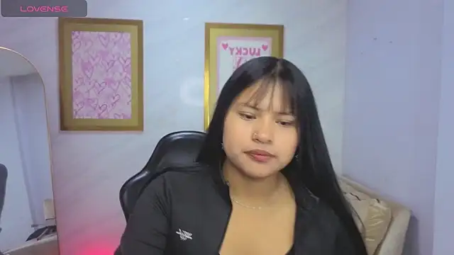 Paulette v online show from 04.24.26