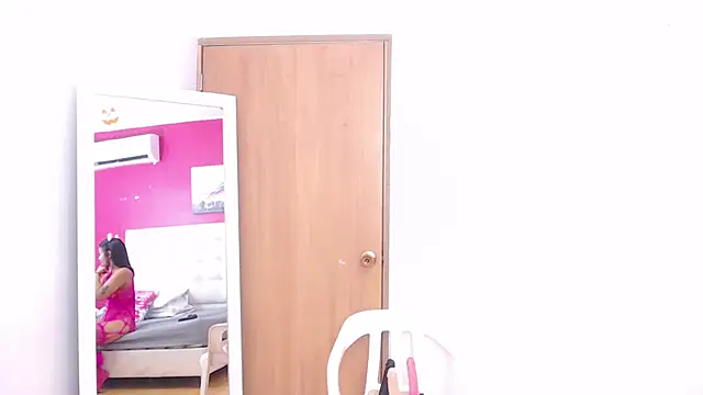 tinyy whore18 online show from 02.12.25