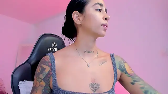 sophierooy22 online show from 06.05.26