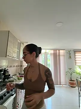 sophierooy22 online show from 06.18.26