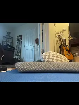 Snapshot of Prolapse_Pig chatting on 12.21.25 Prolapse Pig online show from 12.21.25