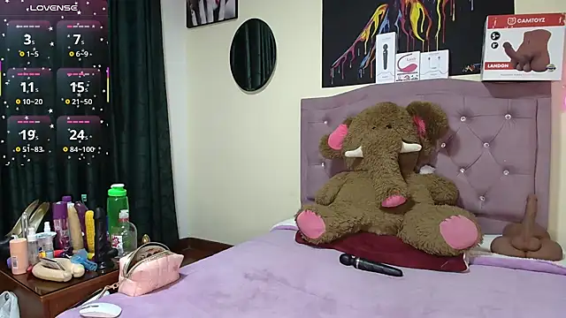 Emmie Hot online show from 06.24.26