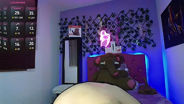 Emmie Hot online show from 07.24.26