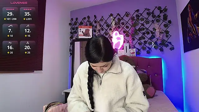 Emmie Hot online show from 08.04.26