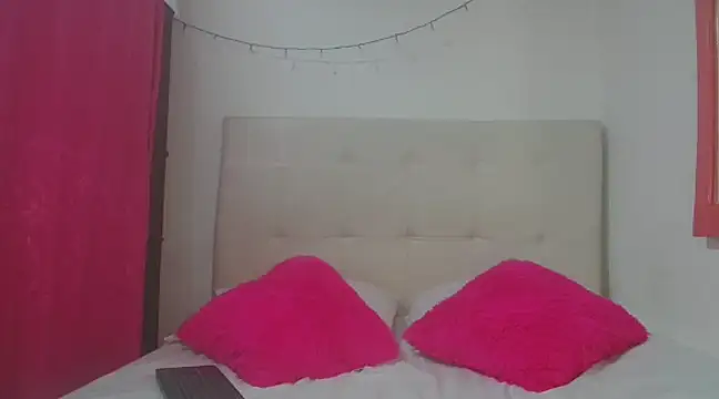 Snapshot of monica-vega chatting on 02.11.25 monica-vega online show from 02.11.25