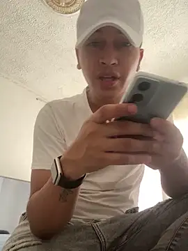 Snapshot of Diegosavage3 chatting on 02.04.25 Diegosavage3 online show from 02.04.25