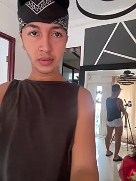 Snapshot of Diegosavage3 chatting on 12.21.25 Diegosavage3 online show from 12.21.25