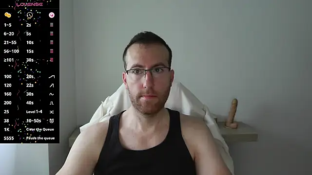 Snapshot of machohiberiko chatting on 02.02.25 machohiberiko online show from 02.02.25