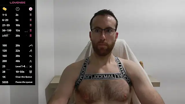 Snapshot of machohiberiko chatting on 02.11.25 machohiberiko online show from 02.11.25