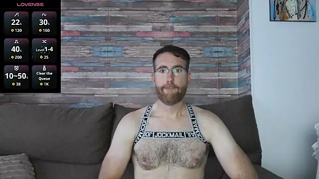 Snapshot of machohiberiko chatting on 10.08.25 machohiberiko online show from 10.08.25