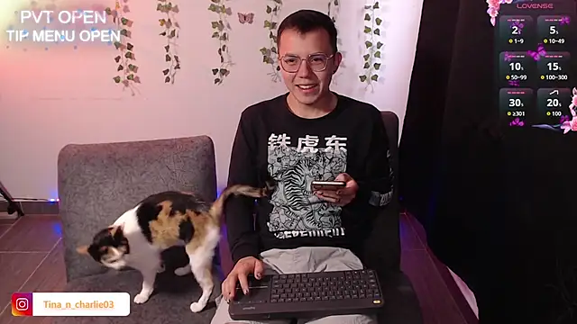 Tina 4 Charlie online show from 05.26.26