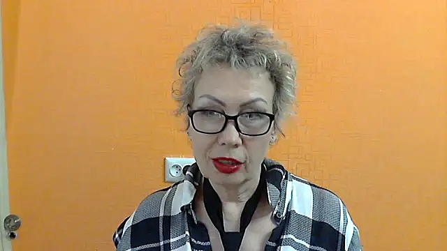 NessyJenixs online show from 03.21.25