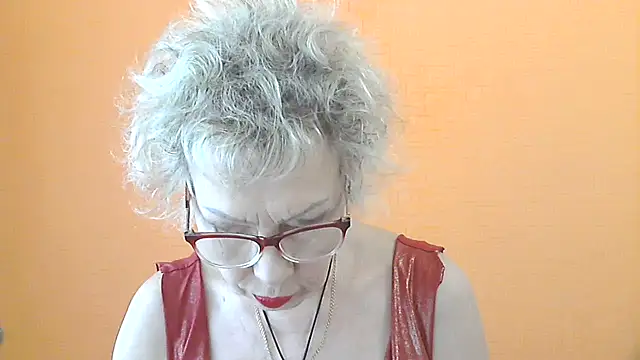 NessyJenixs online show from 06.10.26