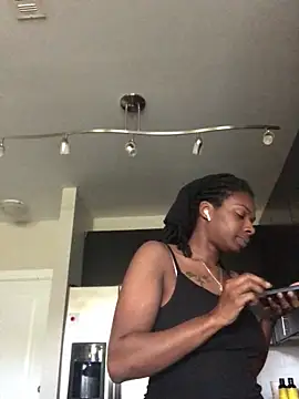 theprettysoles online show from 04.20.26