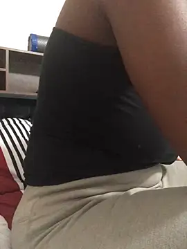 Snapshot of theprettysoles chatting on 07.18.26 theprettysoles online show from 07.18.26