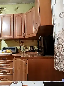 Laura Kiss online show from 01.18.26