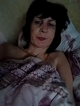 Laura Kiss online show from 04.22.26