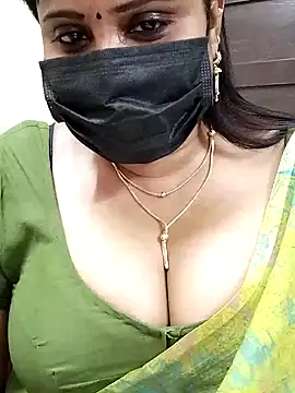 Snapshot of Queenflowerr chatting on 02.03.25 Queenflowerr online show from 02.03.25