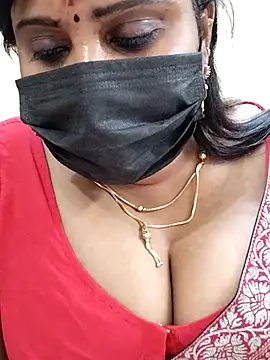 Snapshot of Queenflowerr chatting on 02.16.25 Queenflowerr online show from 02.16.25