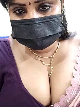 Snapshot of Queenflowerr chatting on 03.15.25 Queenflowerr online show from 03.15.25