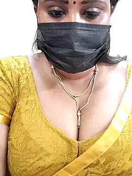 Snapshot of Queenflowerr chatting on 03.21.25 Queenflowerr online show from 03.21.25