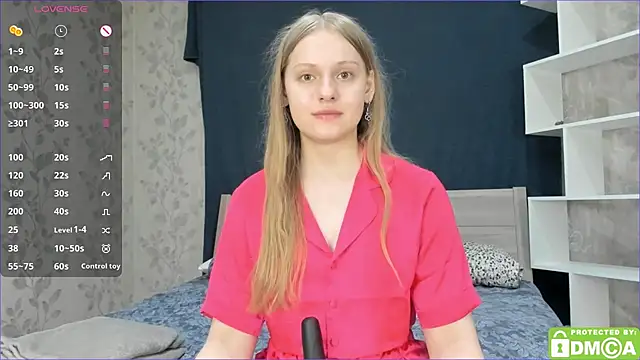 Snapshot of onelovelyalice chatting on 02.11.25 onelovelyalice online show from 02.11.25