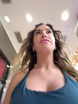 Snapshot of veronikawithDDDs chatting on 01.08.26 veronikawithDDDs online show from 01.08.26