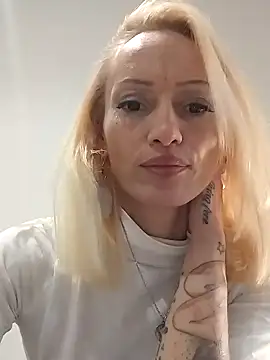 Snapshot of Malessia12 chatting on 01.21.25 Malessia12 online show from 01.21.25