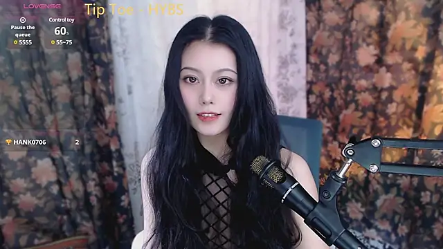 cat-lady-6688 online show from 02.18.25