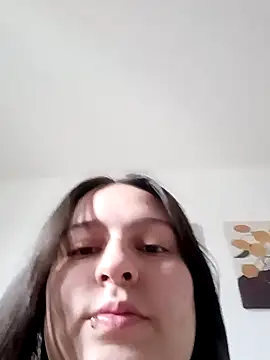 Snapshot of ary-cooper chatting on 11.04.25 ary-cooper online show from 11.04.25