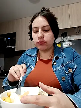 Snapshot of ary-cooper chatting on 11.30.25 ary-cooper online show from 11.30.25