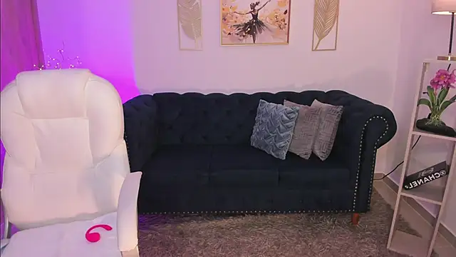 Snapshot of Layla_Breezee chatting on 01.18.26 Layla Breezee online show from 01.18.26