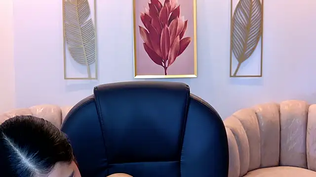 Snapshot of Layla_Breezee chatting on 05.19.26 Layla Breezee online show from 05.19.26