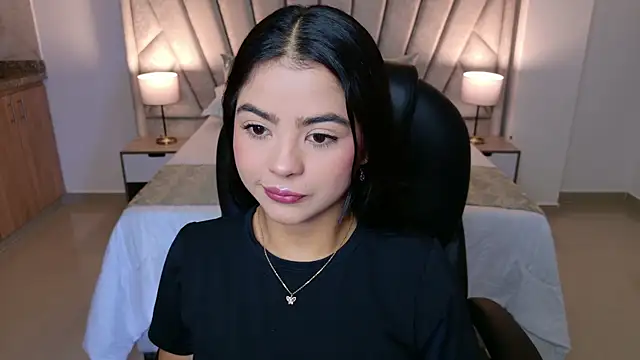 Layla Breezee online show from 07.18.26