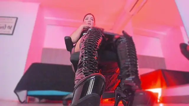 Snapshot of bonnieAn chatting on 11.13.25 bonnieAn online show from 11.13.25