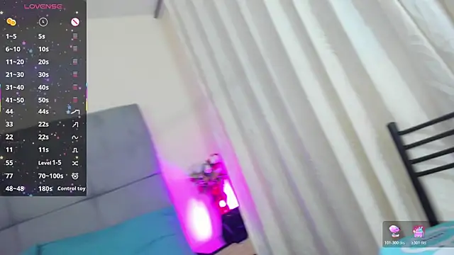 Snapshot of scarlet_hit chatting on 01.10.26 scarlet hit online show from 01.10.26