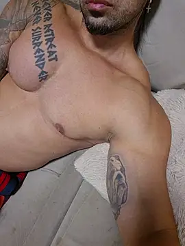 Snapshot of badbrown chatting on 03.13.26 badbrown online show from 03.13.26