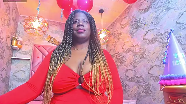 Snapshot of nefertiti_ebony chatting on 06.01.26 nefertiti ebony online show from 06.01.26