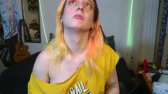 Evelan420 online show from 10.22.25