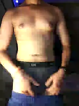 Snapshot of fit_boyxx chatting on 09.10.25 fit boyxx online show from 09.10.25