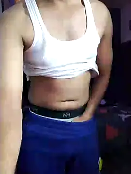 Snapshot of fit_boyxx chatting on 10.21.25 fit boyxx online show from 10.21.25