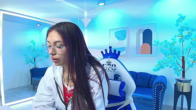 Snapshot of Charlotte_ethan chatting on 11.14.25 Charlotte ethan online show from 11.14.25