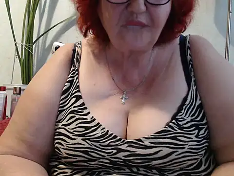 Snapshot of DeniseeRosea chatting on 06.11.26 DeniseeRosea online show from 06.11.26