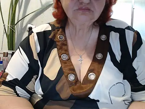 Snapshot of DeniseeRosea chatting on 06.19.26 DeniseeRosea online show from 06.19.26