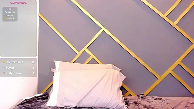 Alaia Colins online show from 03.21.25