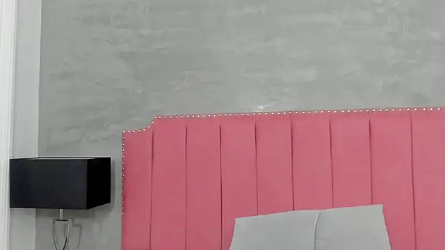 Alaia Colins online show from 11.22.25