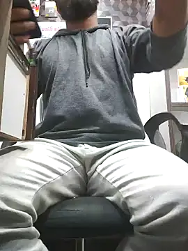 Snapshot of RaviRoy2326 chatting on 01.28.25 RaviRoy2326 online show from 01.28.25