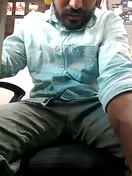 Snapshot of RaviRoy2326 chatting on 01.30.25 RaviRoy2326 online show from 01.30.25