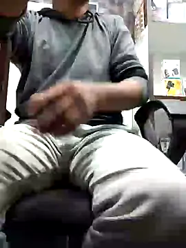 Snapshot of RaviRoy2326 chatting on 02.02.25 RaviRoy2326 online show from 02.02.25