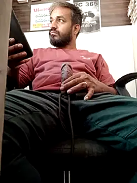 Snapshot of RaviRoy2326 chatting on 02.27.25 RaviRoy2326 online show from 02.27.25